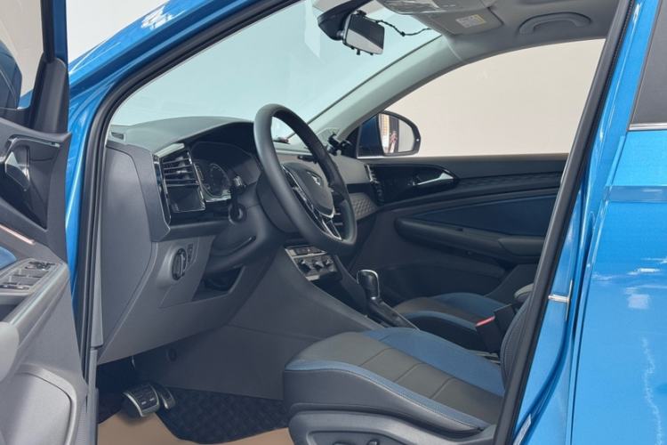 Used Jetta VS5 2020 280TSI Automatic "Thirty and Standing Tall" Edition Interior 3