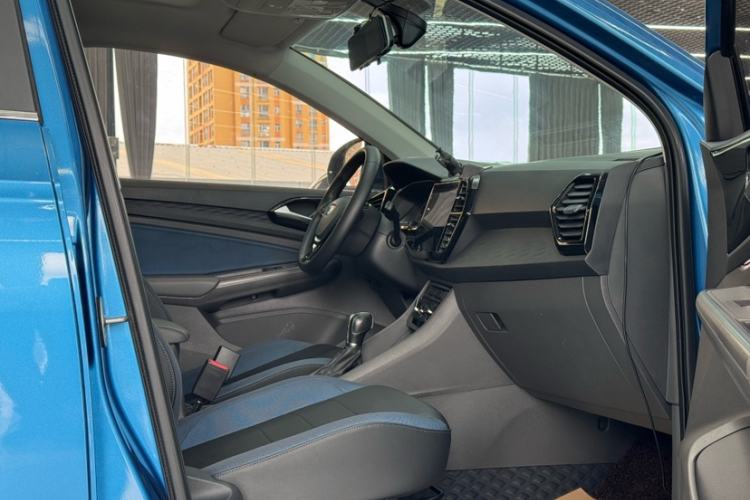 Used Jetta VS5 2020 280TSI Automatic "Thirty and Standing Tall" Edition Interior 7
