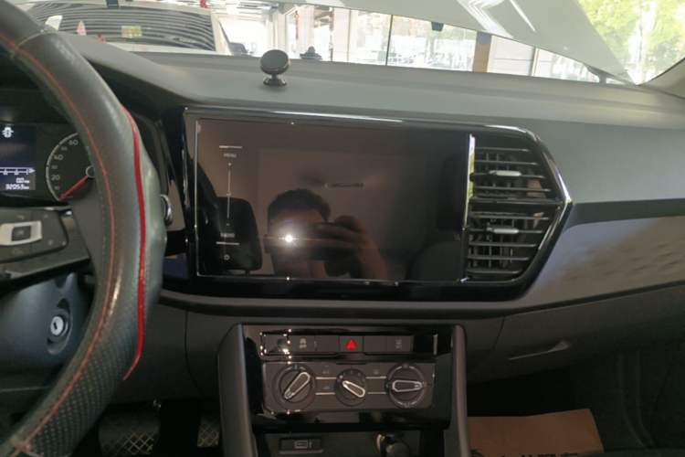 Used Jetta VS5 2020 280TSI Automatic "Thirty and Standing Tall" Edition Audio And AC Panel