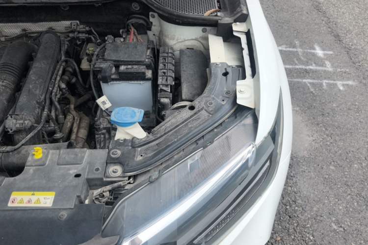 Used Jetta VS5 2020 280TSI Automatic "Thirty and Standing Tall" Edition Engine Bay Left