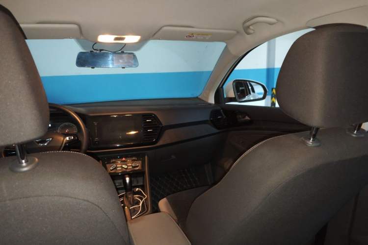 Used Jetta VS5 2020 280TSI Automatic "Thirty and Standing Tall" Edition Headliner