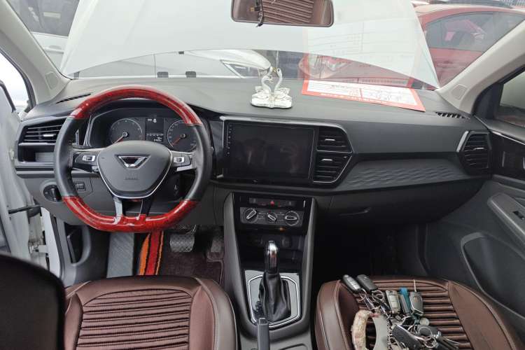 Used Jetta VS5 2020 280TSI Automatic "Thirty and Standing Tall" Edition Interior 3