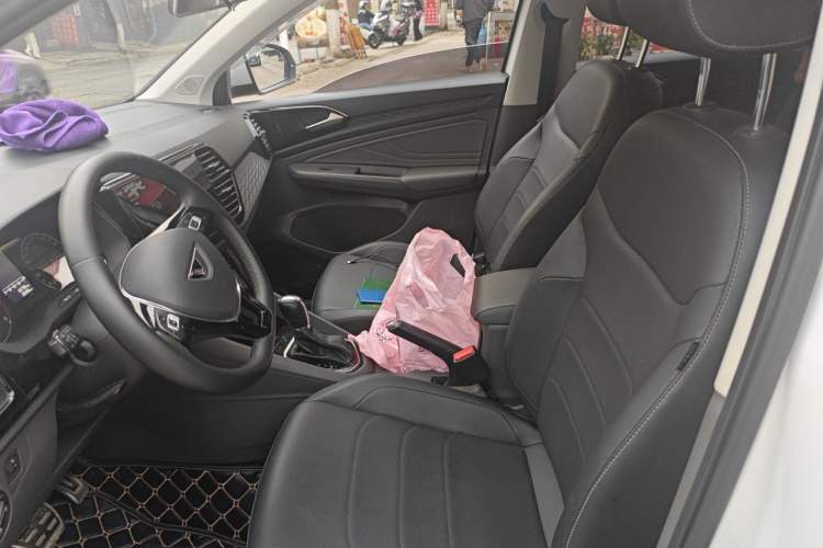 Used Jetta VS5 2020 280TSI Automatic "Thirty and Standing Tall" Edition Left Front Seat