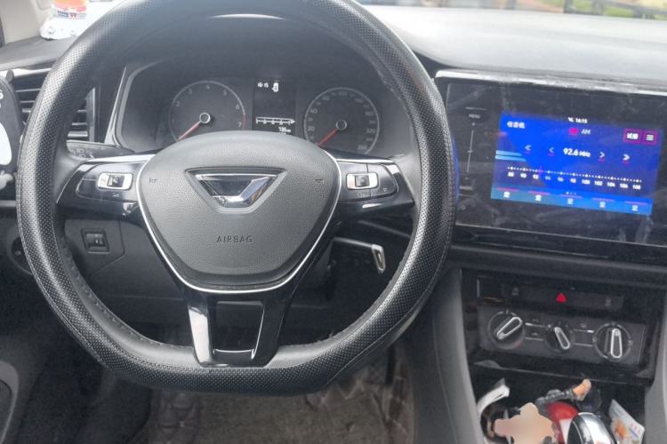 Used Jetta VS5 2020 280TSI Automatic "Thirty and Standing Tall" Edition Steering Wheel