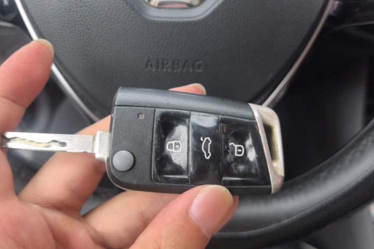 Used Jetta VS5 2020 280TSI Automatic "Thirty and Standing Tall" Edition Vehicle Key