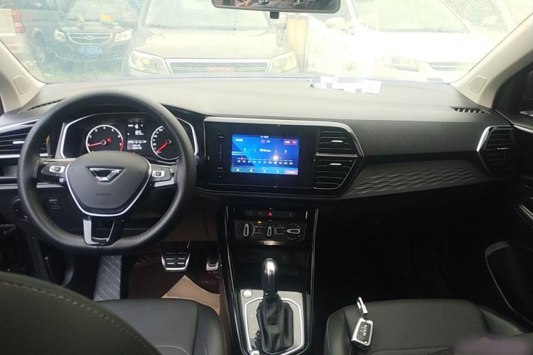 Used Jetta VS5 2021 280TSI Automatic Enjoyment Model Center Console