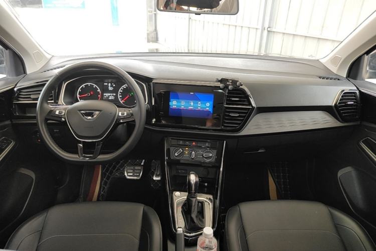 Used Jetta VS5 2021 280TSI Automatic Enjoyment Model Center Console