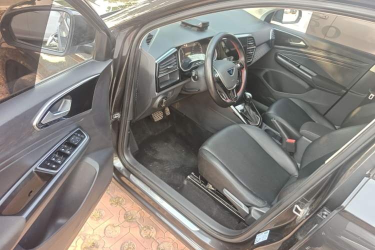 Used Jetta VS5 2021 280TSI Automatic Trend Edition Driver Seat