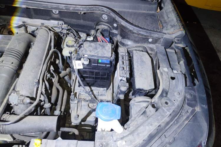 Used Jetta VS5 2021 280TSI Automatic Enjoyment Model Engine Bay Left