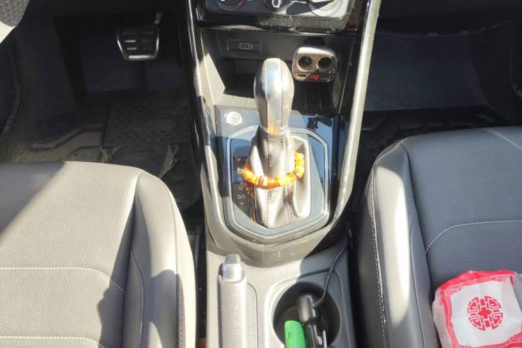 Used Jetta VS5 2021 280TSI Automatic Enjoyment Model Gear Lever