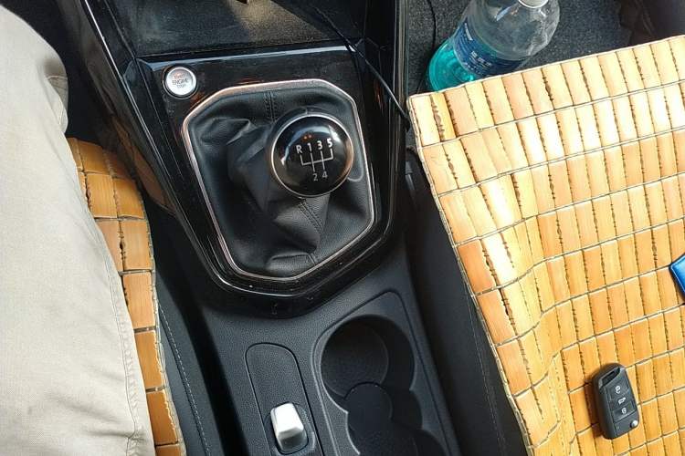 Used Jetta VS5 2021 280TSI Manual Enjoyment Model Gear Lever