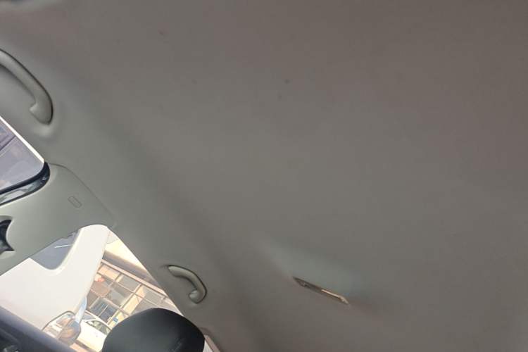 Used Jetta VS5 2021 280TSI Automatic Trend Edition Headliner
