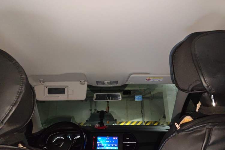 Used Jetta VS5 2021 280TSI Automatic Trend Edition Headliner