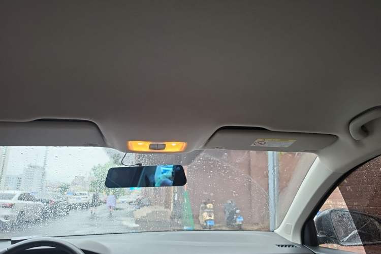 Used Jetta VS5 2021 280TSI Automatic Trend Edition Headliner