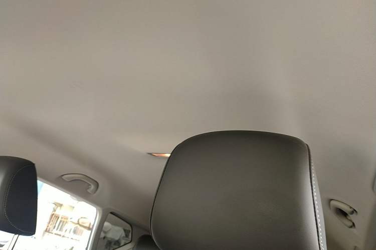 Used Jetta VS5 2021 280TSI Manual Enjoyment Model Headliner