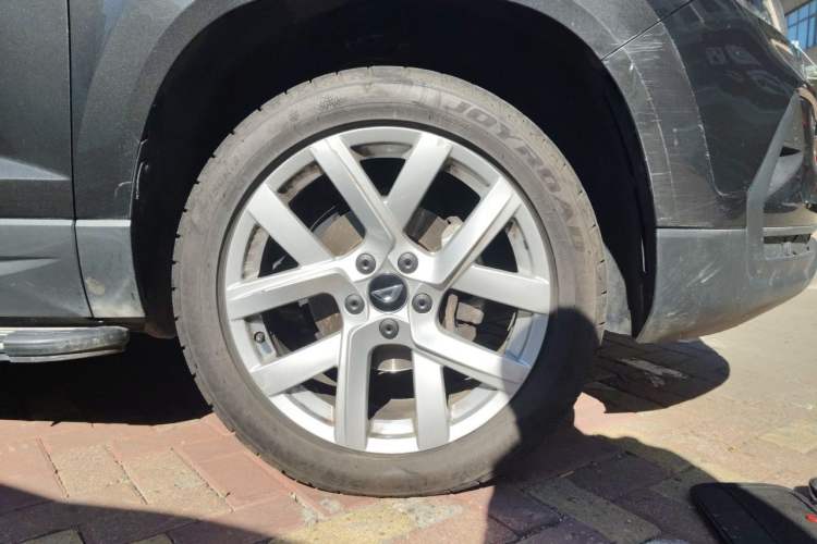 Used Jetta VS5 2021 280TSI Automatic Enjoyment Model Right Front Wheel Hub