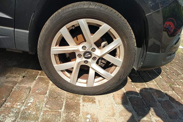 Used Jetta VS5 2021 280TSI Manual Enjoyment Model Right Front Wheel Hub