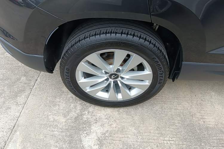 Used Jetta VS5 2021 280TSI Automatic Trend Edition Right Rear Wheel Hub