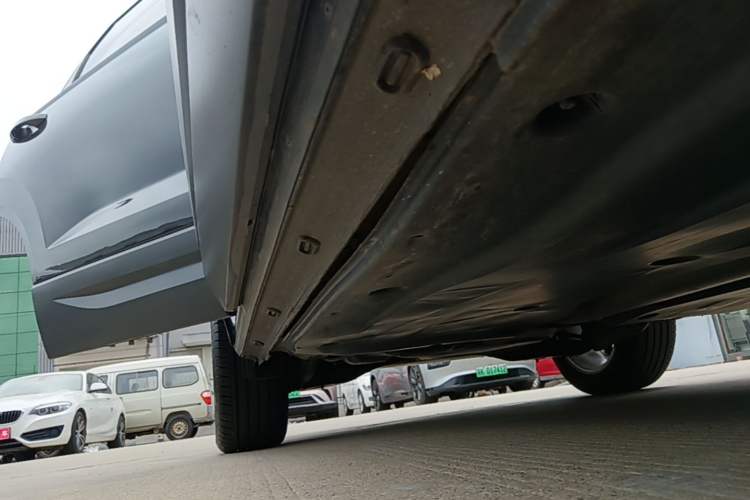 Used Jetta VS5 2021 280TSI Automatic Trend Edition Right Side Sill