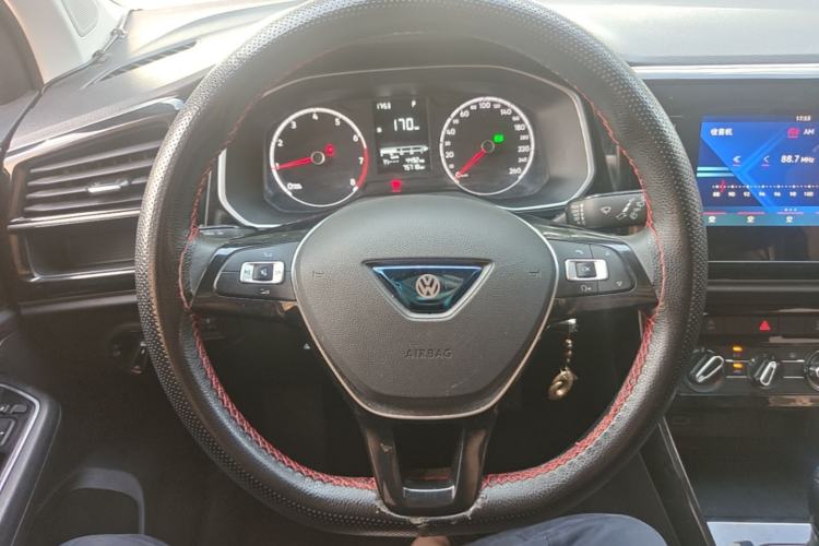 Used Jetta VS5 2021 280TSI Automatic Trend Edition Steering Wheel