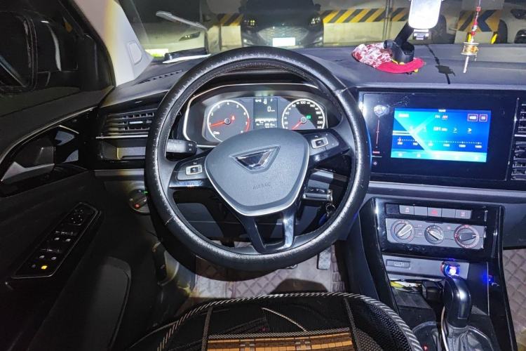 Used Jetta VS5 2021 280TSI Automatic Trend Edition Steering Wheel
