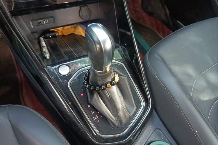 Used Jetta VS5 2021 280TSI Automatic Enjoyment Model Gear Lever