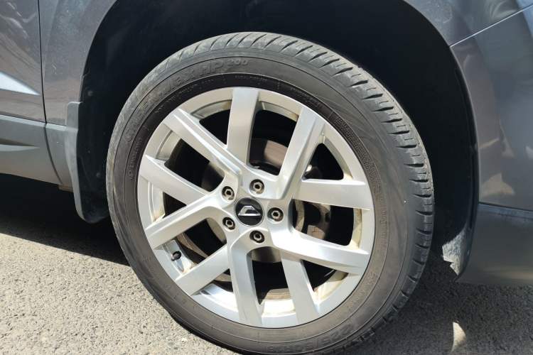Used Jetta VS5 2021 280TSI Automatic Enjoyment Model Right Front Wheel Hub