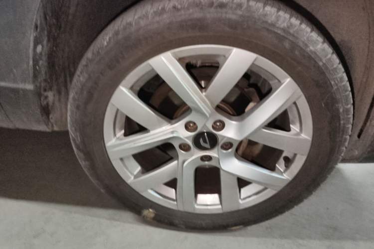 Used Jetta VS5 2021 280TSI Automatic Enjoyment Model Right Front Wheel Hub