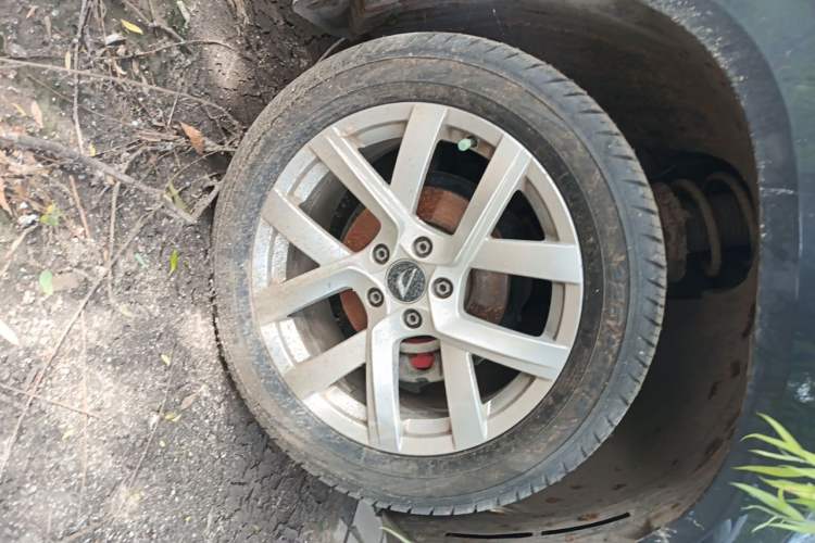 Used Jetta VS5 2021 280TSI Automatic Enjoyment Model Right Front Wheel Hub