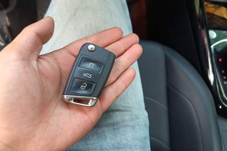 Used Jetta VS5 2021 280TSI Automatic Enjoyment Model Vehicle Key