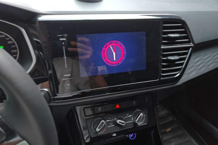 Used Jetta VS5 2021 280TSI Automatic Trend Edition Audio And AC Panel