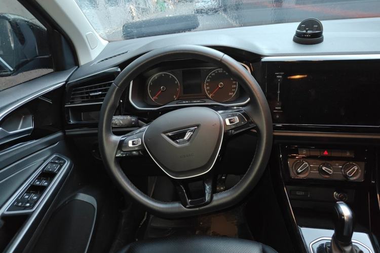 Used Jetta VS5 2021 280TSI Automatic Trend Edition Steering Wheel