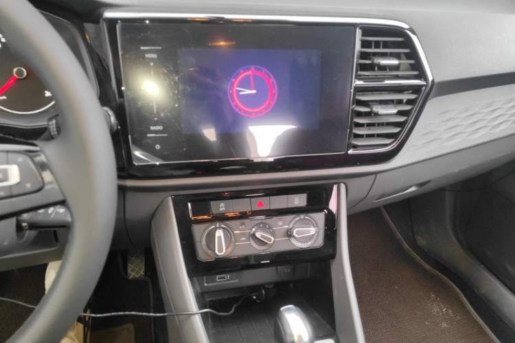 Used Jetta VS5 2021 280TSI Automatic Trend Edition Audio And AC Panel