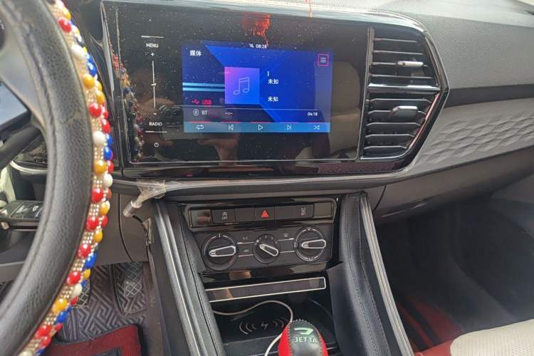 Used Jetta VS5 2021 280TSI Automatic Trend Edition Audio And AC Panel