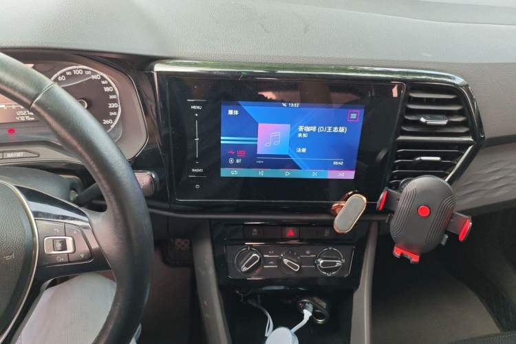 Used Jetta VS5 2021 280TSI Manual Entry-Level Trim Audio And AC Panel