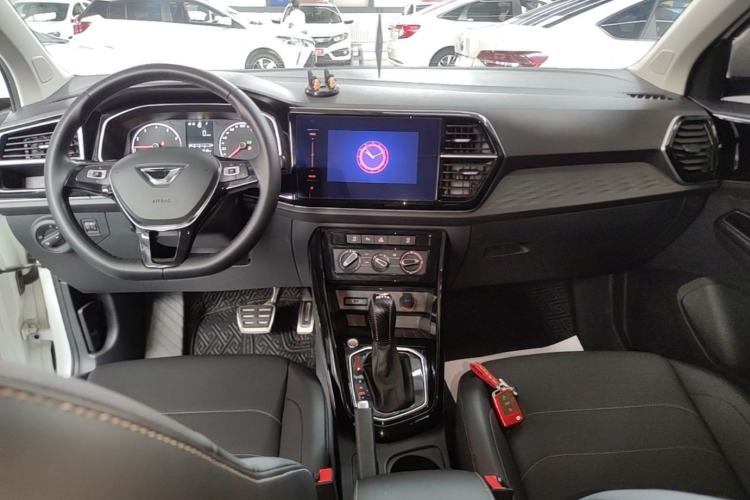 Used Jetta VS5 2021 280TSI Automatic Enjoyment Model Center Console