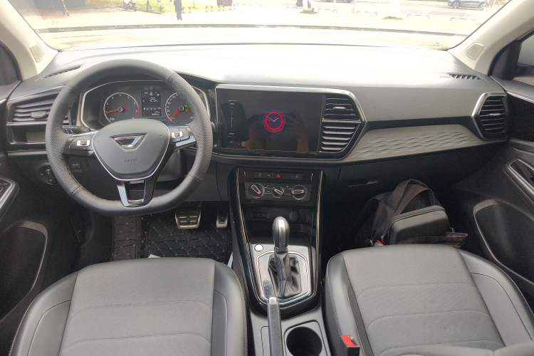 Used Jetta VS5 2021 280TSI Automatic Enjoyment Model Center Console