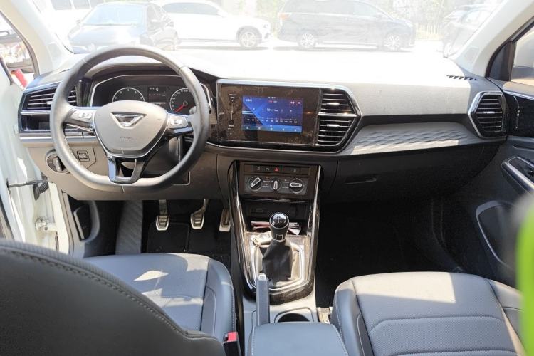 Used Jetta VS5 2021 280TSI Manual Enjoyment Model Center Console