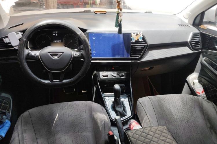 Used Jetta VS5 2021 280TSI Automatic Enjoyment Model Center Console