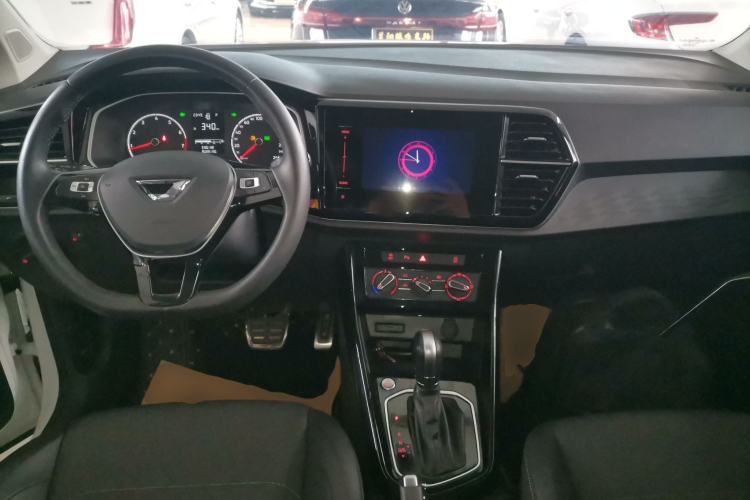 Used Jetta VS5 2021 280TSI Automatic Enjoyment Model Center Console
