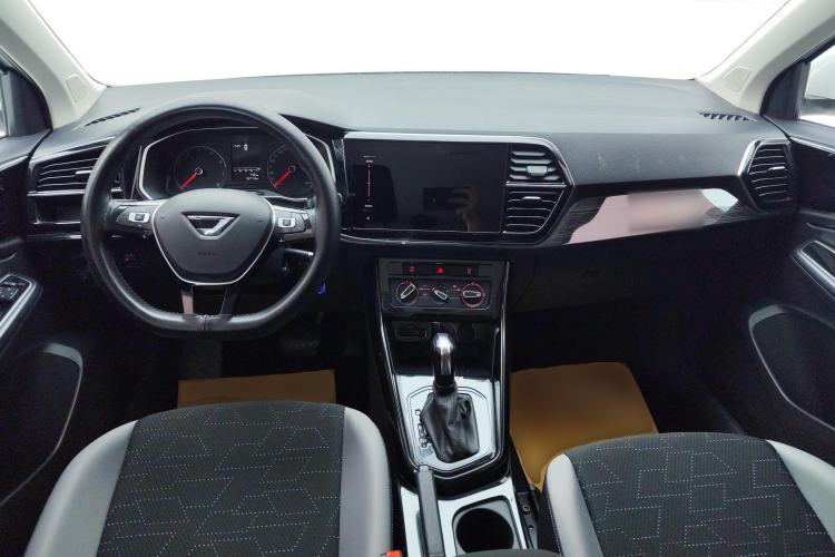 Used Jetta VS5 2021 280TSI Automatic Trend Edition Center Console