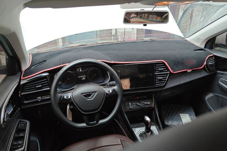 Used Jetta VS5 2021 280TSI Automatic Trend Edition Center Console