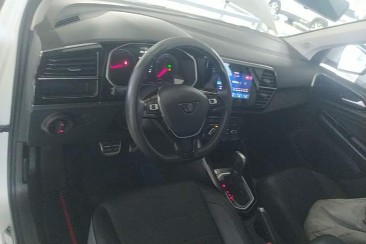 Used Jetta VS5 2021 280TSI Automatic Enjoyment Model Center Console