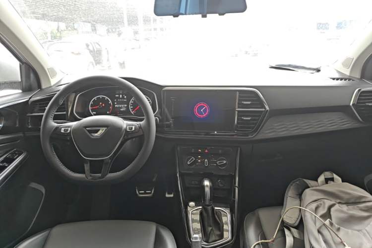 Used Jetta VS5 2021 280TSI Automatic Enjoyment Model Center Console