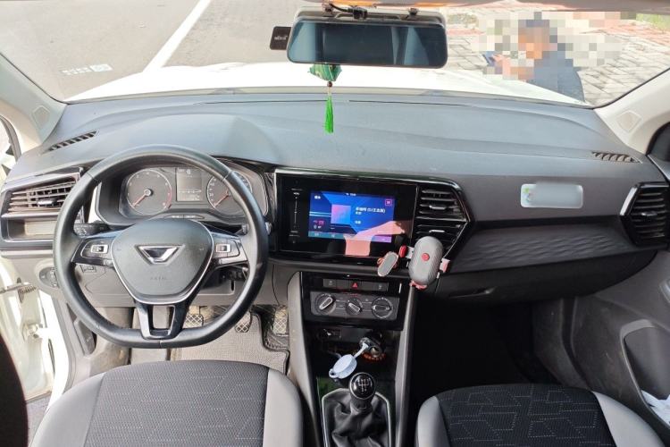 Used Jetta VS5 2021 280TSI Manual Entry-Level Trim Center Console