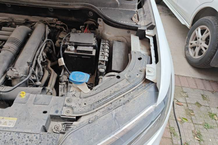 Used Jetta VS5 2021 280TSI Automatic Trend Edition Engine Bay Left