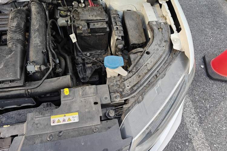 Used Jetta VS5 2021 280TSI Automatic Trend Edition Engine Bay Left