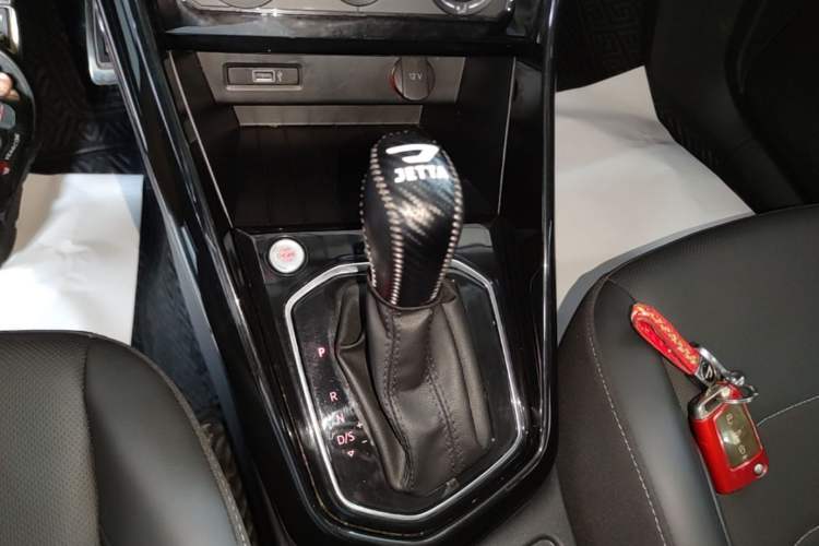 Used Jetta VS5 2021 280TSI Automatic Enjoyment Model Gear Lever