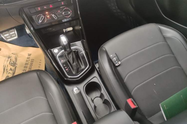 Used Jetta VS5 2021 280TSI Automatic Enjoyment Model Gear Lever