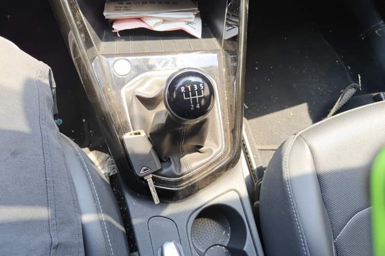 Used Jetta VS5 2021 280TSI Manual Enjoyment Model Gear Lever